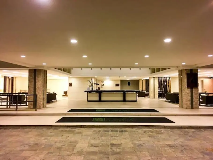 Affordable Condotel Near Manila Airport 0*,
